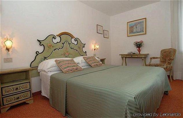 Hotel Nuovo Teson เวนิส ห้อง รูปภาพ