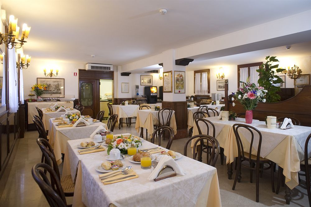 Hotel Nuovo Teson เวนิส ภายนอก รูปภาพ
