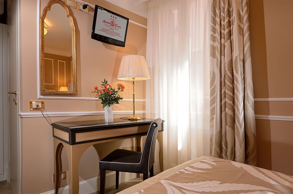 Hotel Nuovo Teson เวนิส ภายนอก รูปภาพ
